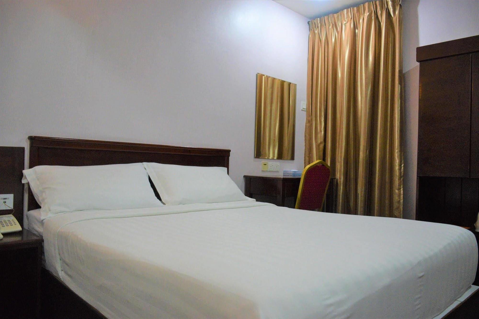 Id Hotel Segamat Exterior photo